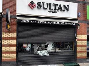 Exclusive Bystander Footage Captures Brazen Jewelry Heist in London