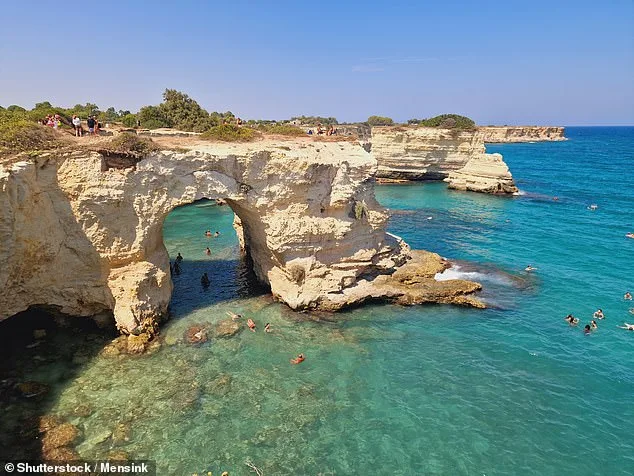 Italy's 'Love Arch' Collapses on Valentine's Day Amid Violent Storm