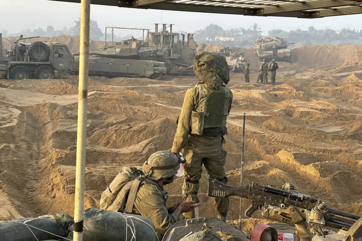 Israel Mobilizes 100,000 Reservists as Tensions with Iran Escalate
