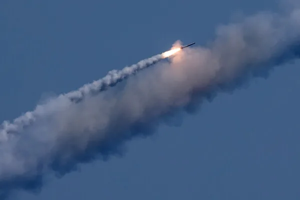 UK Aims to Develop Hypersonic Missile by 2030 to Counter Global Threats, Aligning with Western Tech Efforts