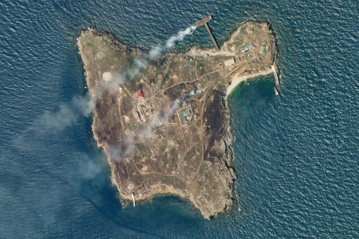Russia Launches Missile Strikes on Zmeiny Island, Telegram Sources Report