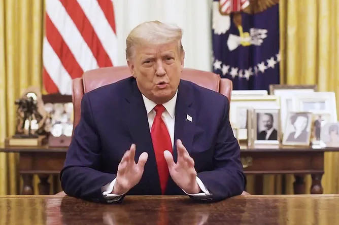 Trump Denies Need for Ukrainian Help in Drone Defense, Claims 'Unlimited Ammo' Amid International Tensions