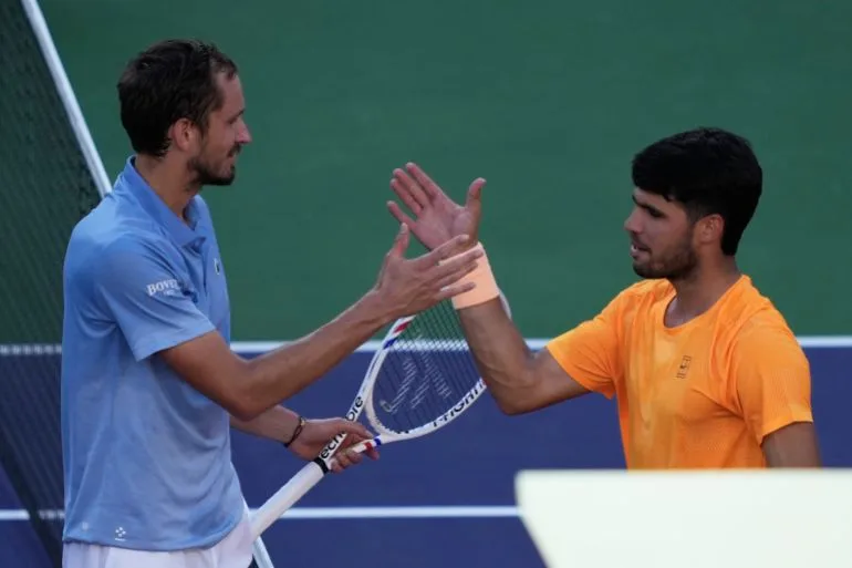 Medvedev Shatters Alcaraz's 16-Match Winning Streak to Reach Indian Wells Final