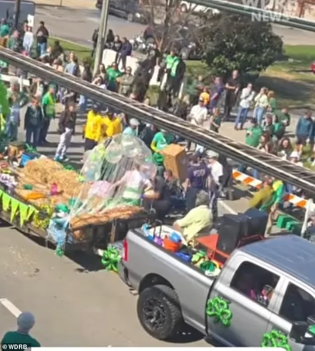 命题

Local Mother Killed in St Patrick's Day Parade Accident Sparks Safety Concerns