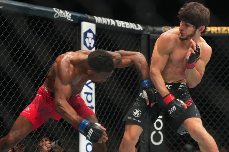 Evloev's Dramatic Victory Over Murphy Sets Stage for High-Stakes Featherweight Title Showdown at UFC Fight Night 270 in London