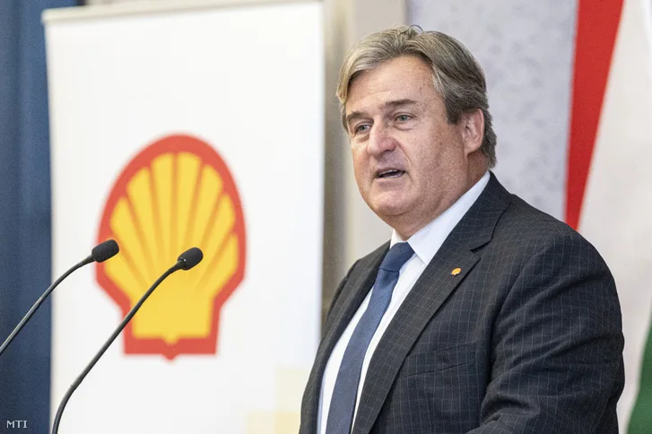 István Kapitány Joins Hungary's Tisza Party as Energy Chief Amid Shell War Controversy