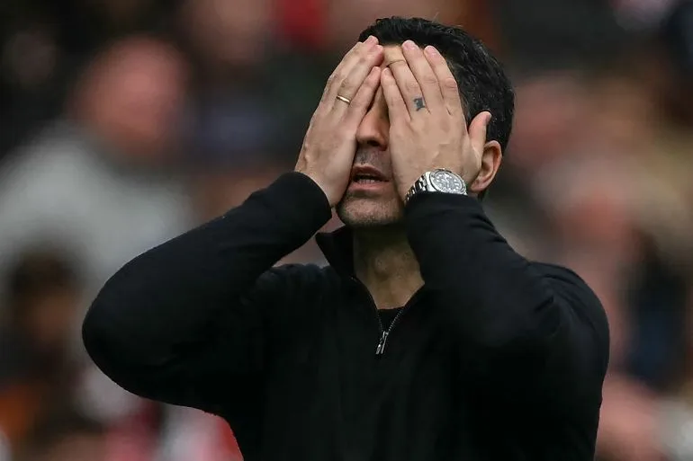 Arsenal's Stumble Turns into Viral Meme with Manchester City Fan's 'Bottle Job