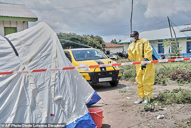 US orders Ebola travelers to Dulles; Canadian flight diverted after Congo passenger.